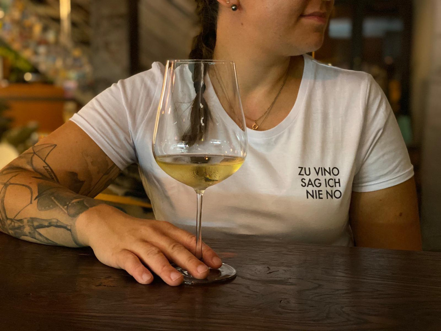 Unsere neue Weinbloggerin stellt sich vor! 🍷🍾🧡 - einschenken24.de