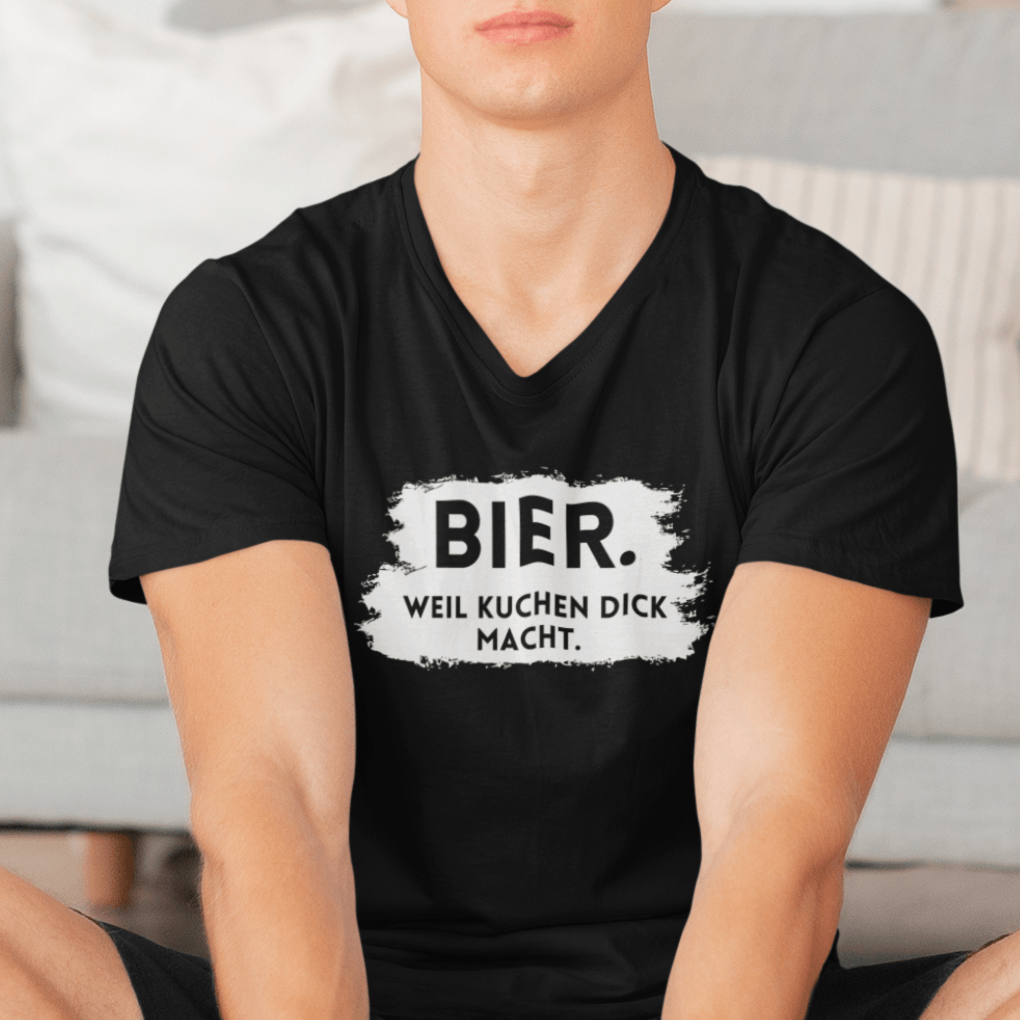 BIER KUCHEN - Herren V-Neck Shirt - einschenken24.de