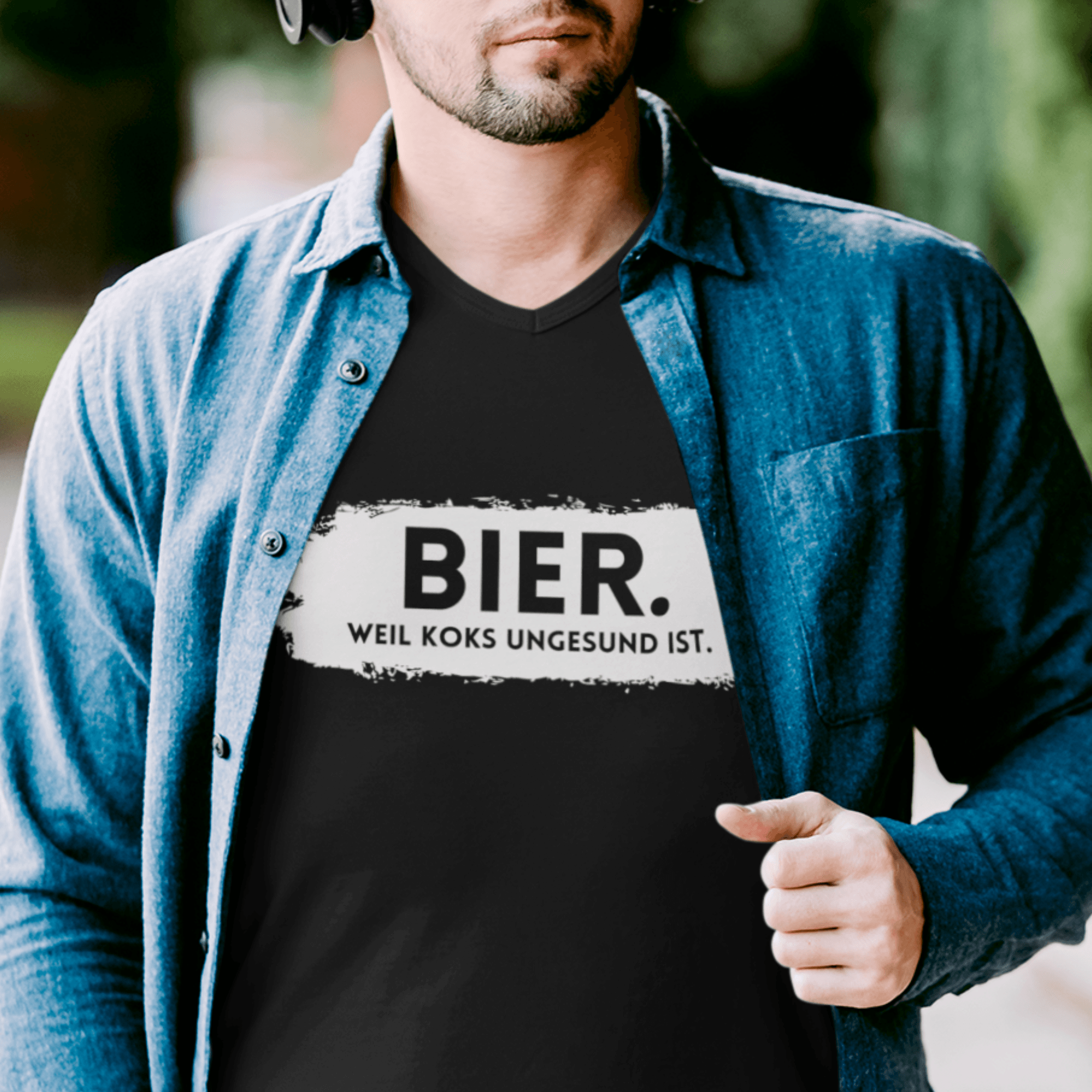 BIER UNGESUND - Herren V-Neck Shirt - einschenken24.de