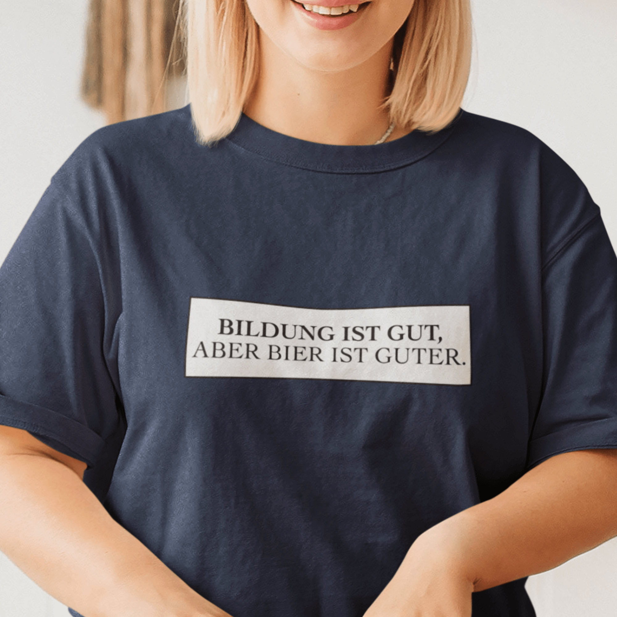 BILDUNG IST GUT, BIER - Organic Relaxed Shirt - einschenken24.de